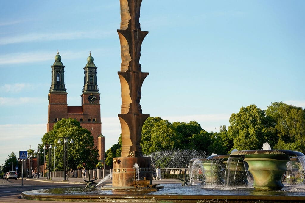 Redovisingsbyrån Contrado i Eskilstuna erbjuder tjänster som bokföring, lönehantering och skattejuridik.